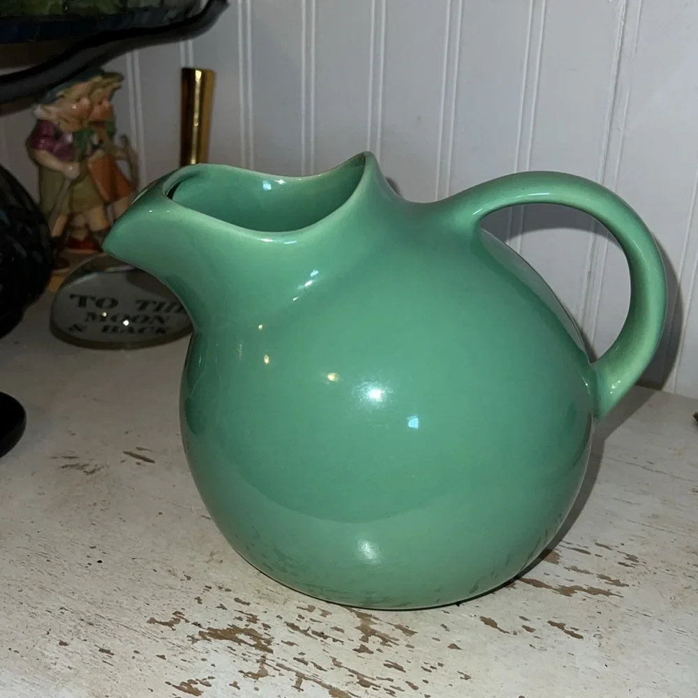 Vintage 1940’s Franciscan Gladding McBean El Patio green ball pitcher
